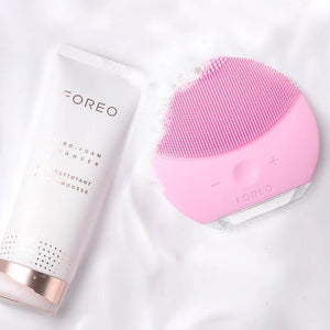 瑞士 FOREO LUNA mini2 露娜电动硅胶毛孔清洁美容洗脸洁面仪—浅粉色套盒里赠送一支洗面奶
